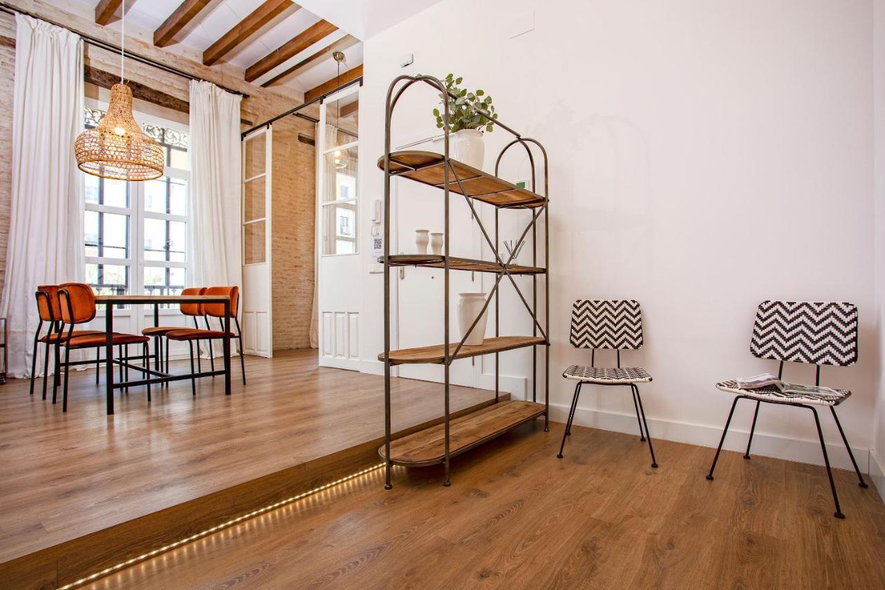 Genteel Almirante Lobo Apartment Seville